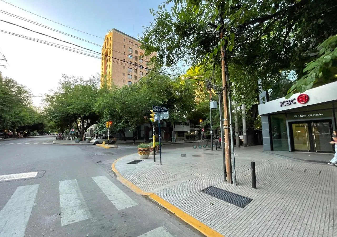 Apartamento Depto Centrico En Mendoza, 3 Ambientes Con Terraza Balcon Wifi Alta Velocidad Lavanderia Cercano Aristides Y Parque General San Martin Argentina