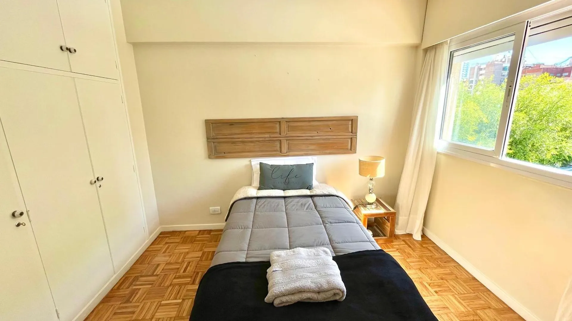 Apartamento Depto Centrico En Mendoza, 3 Ambientes Con Terraza Balcon Wifi Alta Velocidad Lavanderia Cercano Aristides Y Parque General San Martin
