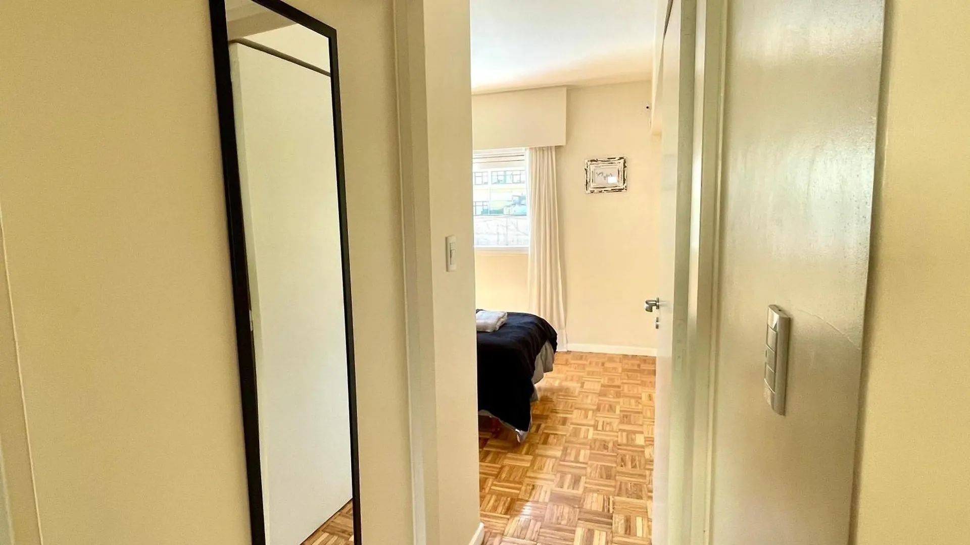 Depto Centrico En Mendoza, 3 Ambientes Con Terraza Balcon Wifi Alta Velocidad Lavanderia Cercano Aristides Y Parque General San Martin