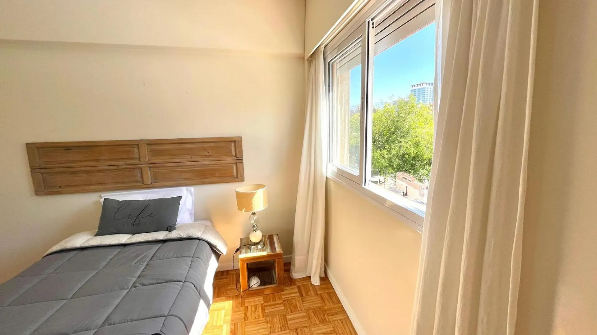 Depto Centrico En Mendoza, 3 Ambientes Con Terraza Balcon Wifi Alta Velocidad Lavanderia Cercano Aristides Y Parque General San Martin 0*, Mendoza