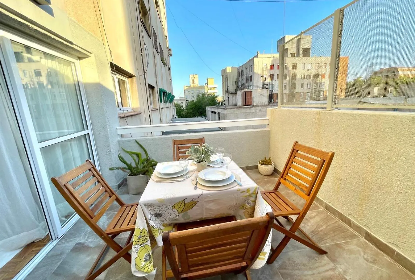 Depto Centrico 3 Ambientes Mendoza, Con Terraza Balcon Wifi Alta Velocidad Lavanderia Cercano Aristides Y Parque General San Martin 0*, Mendoza Argentina