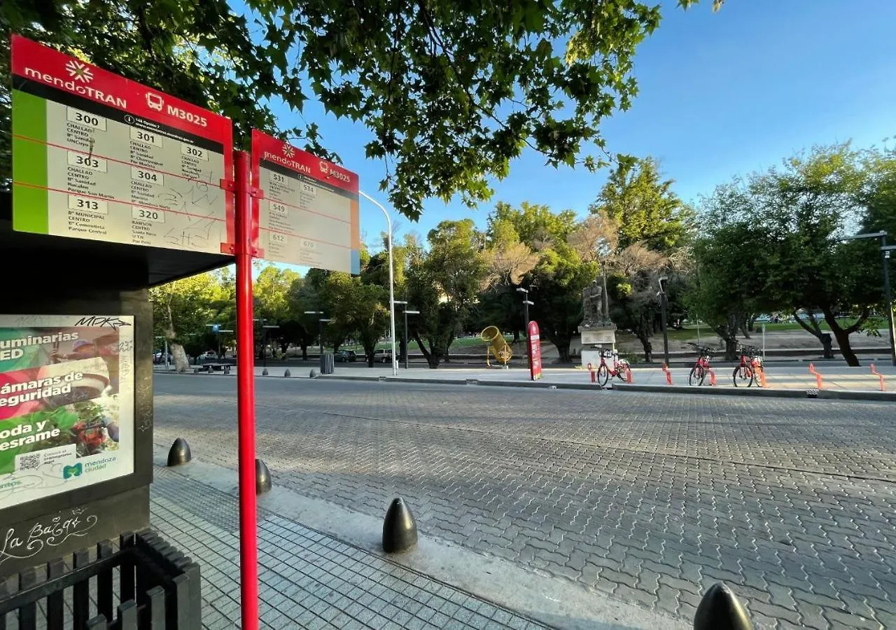 Depto Centrico 3 Ambientes Mendoza, Con Terraza Balcon Wifi Alta Velocidad Lavanderia Cercano Aristides Y Parque General San Martin Argentina